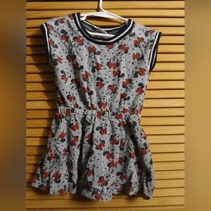 Disney Minnie Mouse Gray and Red Kids Short Sleeve Tee
